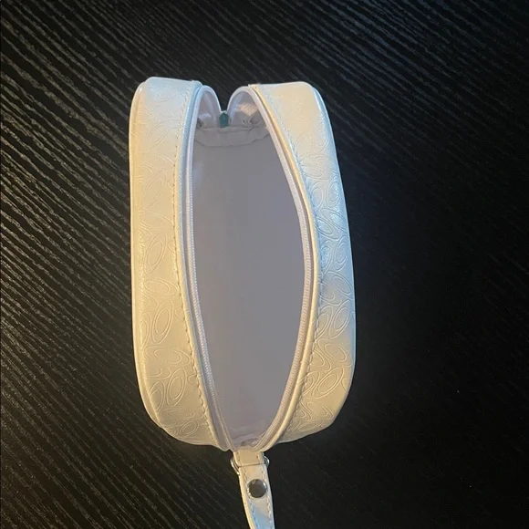 Oakley Glasses Case - Picture 4 of 5